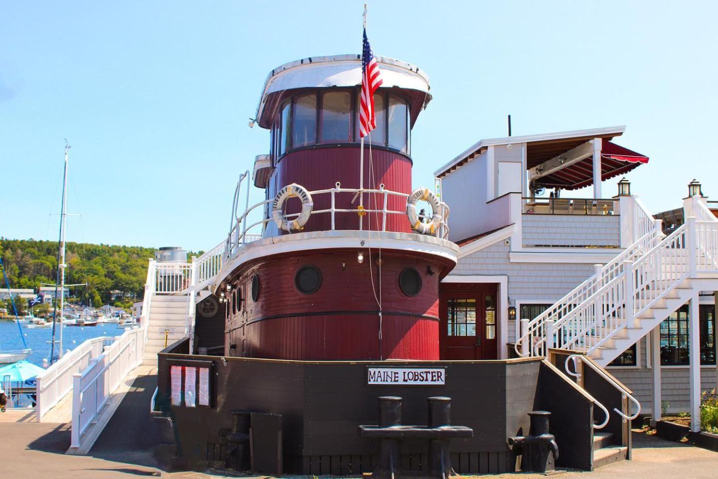Motel Tugboat